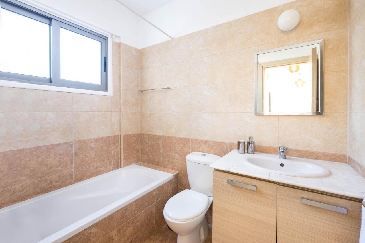 Lazuli City Center Ap 42 Larnaca Extérieur photo